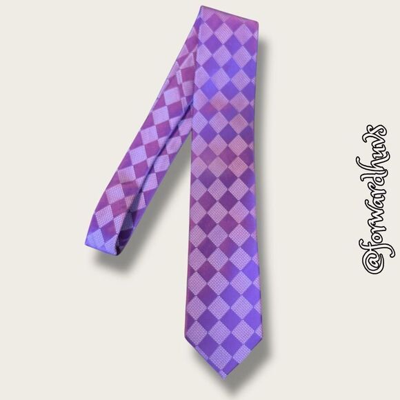 Donald J Trump Purple Silk Neck Tie – Elegant and Luxurious - Picture 3 of 9